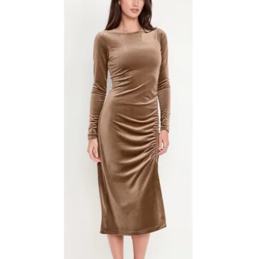 Old Navy Velvet Long Sleeve Dress in Brown